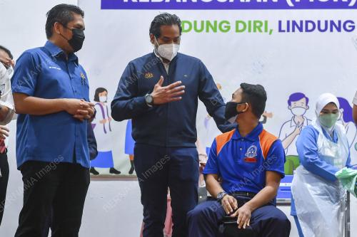 KHAIRY JAMALUDDIN & DR RADZI JIDIN