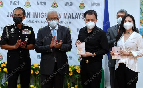 DATUK SERI HAMZAH ZAINUDIN