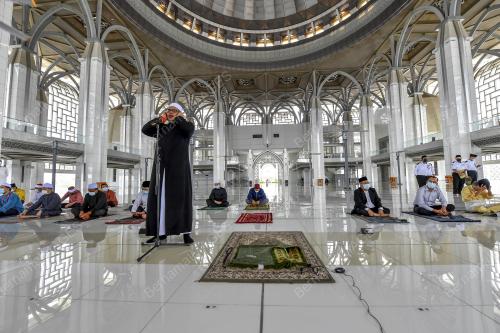 PATUH SOP SOLAT JUMAAT
