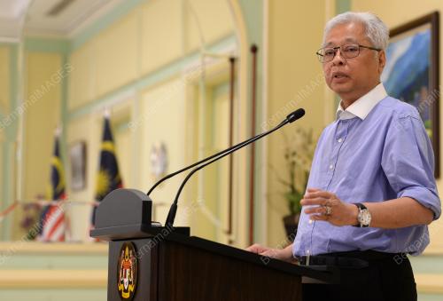 DATUK SERI ISMAIL SABRI YAAKOB