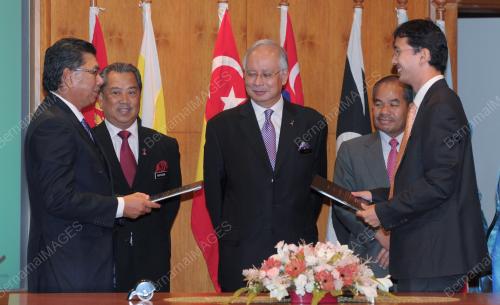 DATUK SERI NAJIB TUN RAZAK