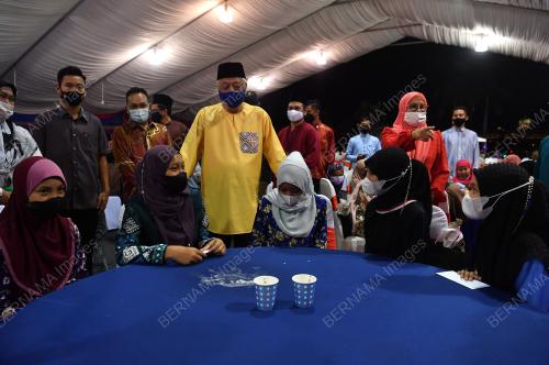 DATUK SERI ISMAIL SABRI YAAKOB