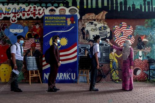 PEMBUKAAN SEMULA SESI PERSEKOLAHAN SEKOLAH MENENGAH