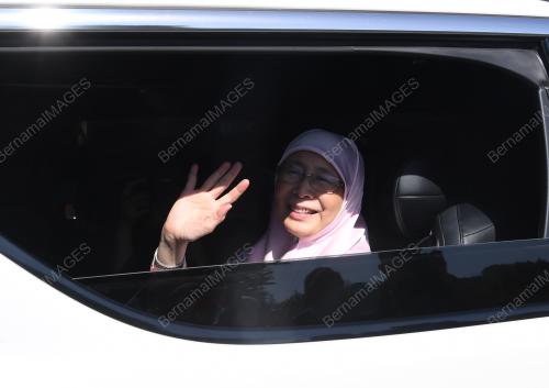 DATUK SERI DR WAN AZIZAH WAN ISMAIL