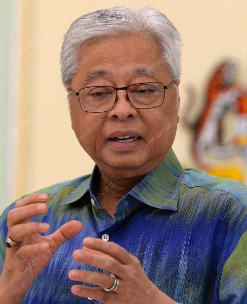 DATUK SERI ISMAIL SABRI YAAKOB