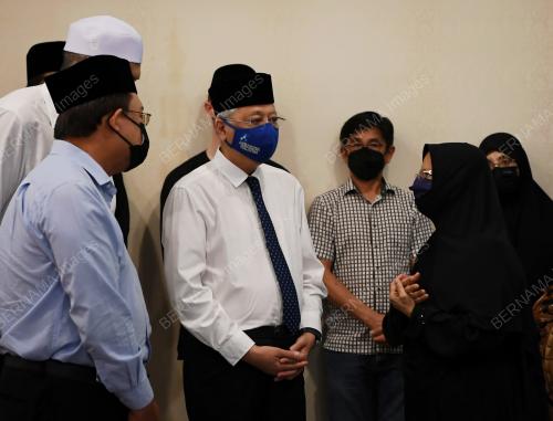 DATUK SERI ISMAIL SABRI YAAKOB
