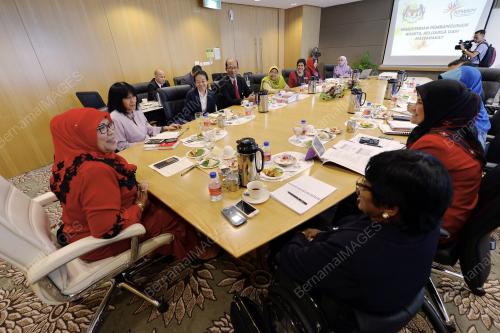 PTJ05_25082015_WANITA