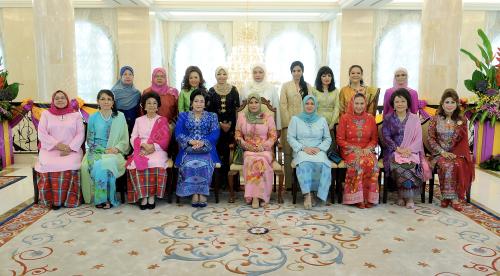 TUANKU NUR ZAHIRAH