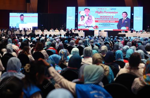 RAFIZI RAMLI