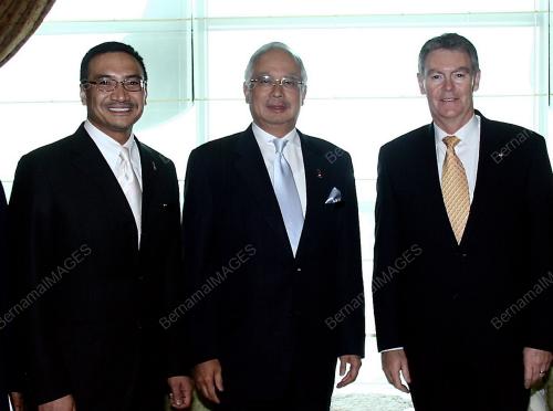 MOHD NAJIB TUN ABDUL RAZAK