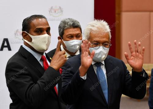 DATUK SERI HAMZAH ZAINUDIN