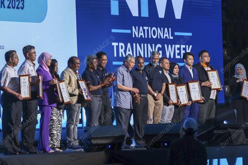 DATUK SERI DR AHMAD ZAHID HAMIDI