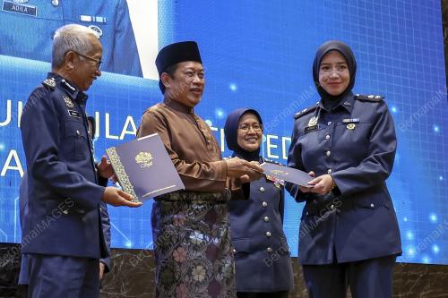 DATUK SERI AHMAD MASLAN