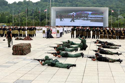 RAPTAI ISTIADAT PERBARISAN SAMBUTAN HARI PAHLAWAN