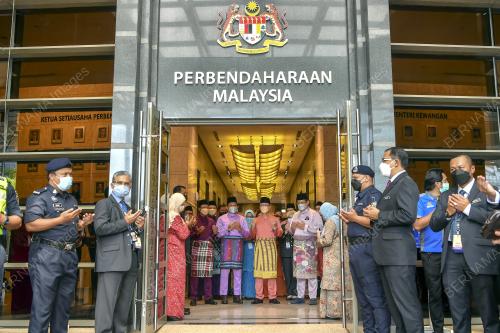 TENGKU DATUK SERI ZAFRUL ABDUL AZIZ