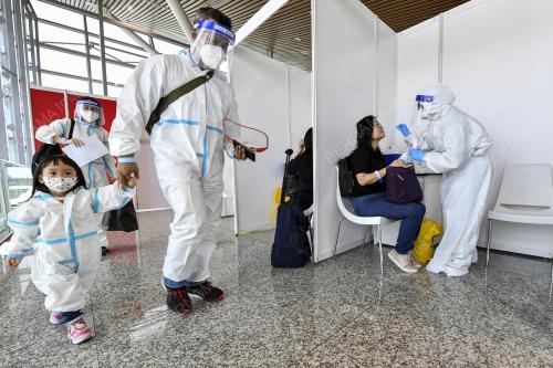 PENGEMBARA VTL UDARA DAR SINGAPURA TIBA DI KLIA