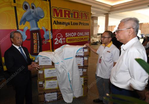 TAN SRI MUHYIDDIN YASSIN