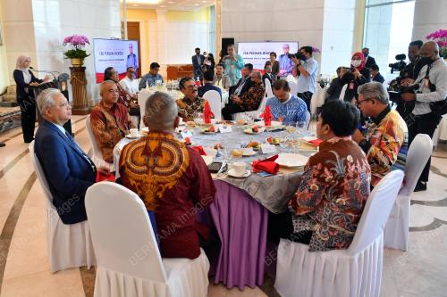 DATUK SERI ISMAIL SABRI YAAKOB