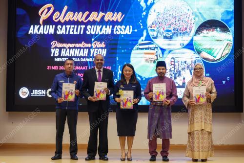 HANNAH YEOH