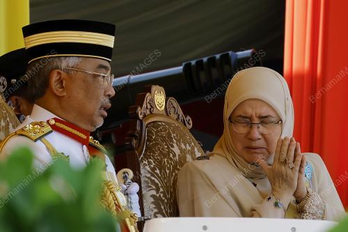 AL-SULTAN ABDULLAH RI'AYATUDDIN AL-MUSTAFA BILLAH SHAH
