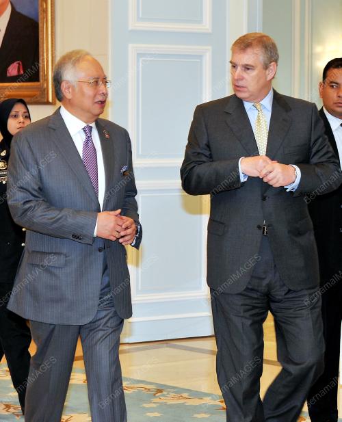 DATUK SERI MOHD NAJIB TUN ABDUL RAZAK