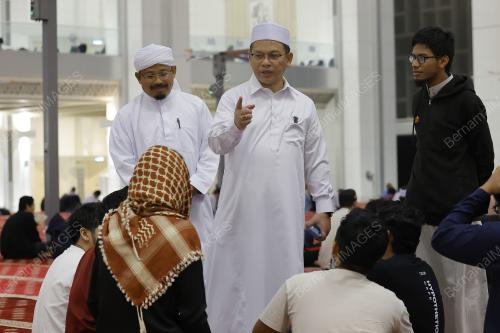 DATUK DR MOHD NA'IM MOKHTAR