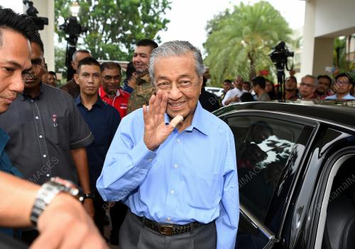 TUN DR MAHATHIR MOHAMAD