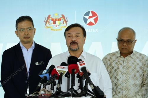 DATUK SERI AMIR HAMZAH AZIZAN
