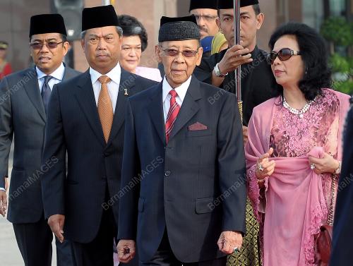 PTJ06_01102012_AGONG