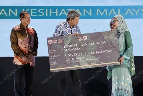 SULTAN SHARAFUDDIN IDRIS SHAH