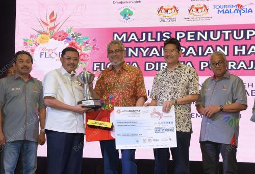PTJ06_02092018_FLORIA_BN201809017110