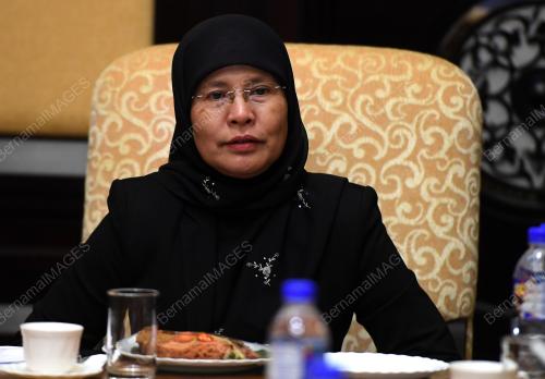 TAN SRI TENGKU MAIMUN TUAN MAT