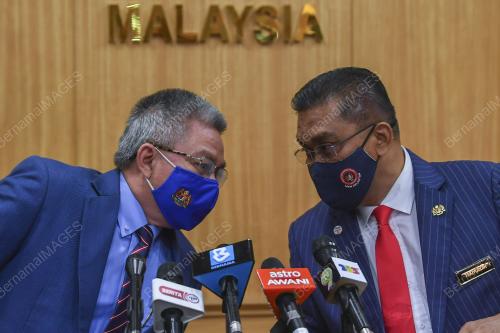 DATUK SERI DR ADHAM BABA