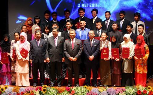 TAN SRI MUHYIDDIN YASSIN
