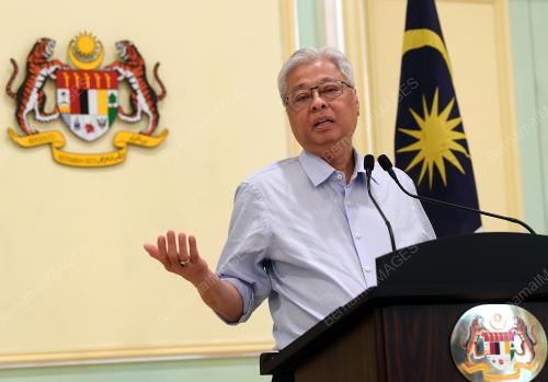 DATUK SERI ISMAIL SABRI YAAKOB