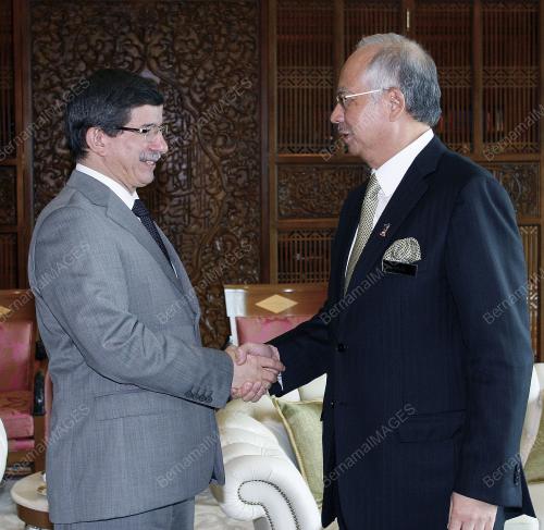 MOHD NAJIB TUN ABDUL RAZAK