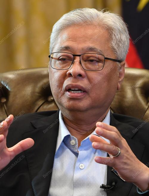 DATUK SERI ISMAIL SABRI YAAKOB
