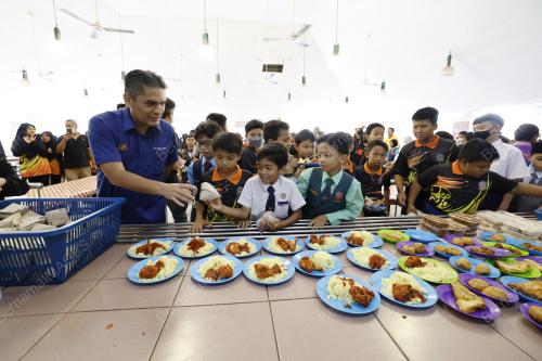 DATUK DR RADZI JIDIN