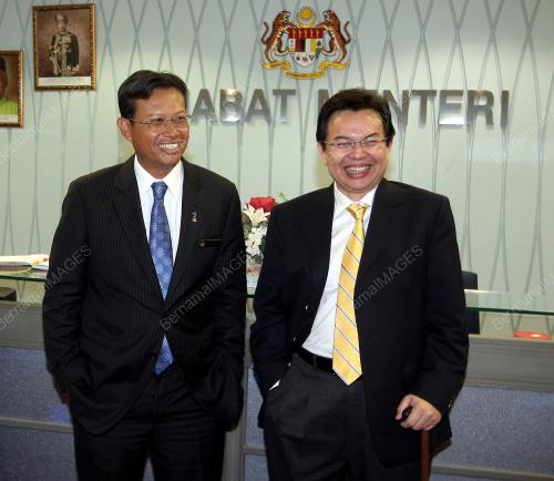 AHMAD SHABERY CHEEK