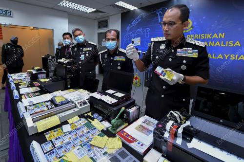JIM TUMPASKAN SINDIKET PEMALSUAN DOKUMEN