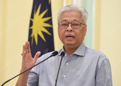 DATUK SERI ISMAIL SABRI YAAKOB