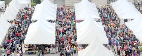 PTJ06_06062016_BAZAR