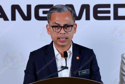 FAHMI FADZIL
