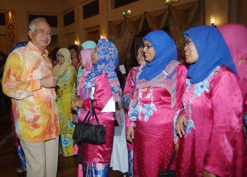 MOHD NAJIB TUN ABDUL RAZAK
