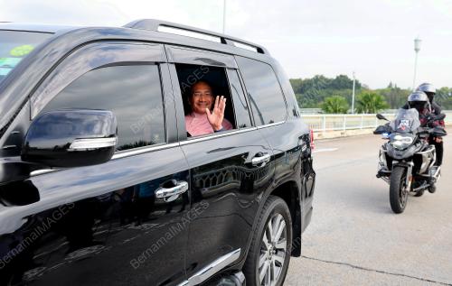 DATUK SERI HISHAMMUDDIN TUN HUSSEIN