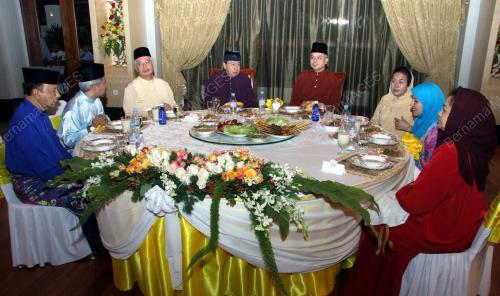 NAIJIB ABDUL RAZAK