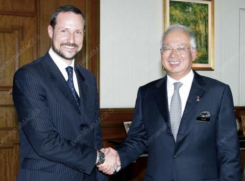 MOHD NAJIB TUN ABDUL RAZAK