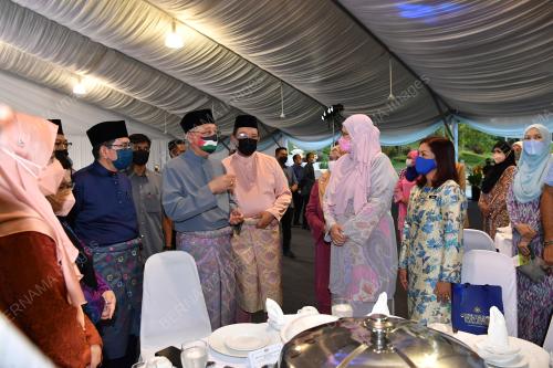 DATUK SERI ISMAIL SABRI YAAKOB