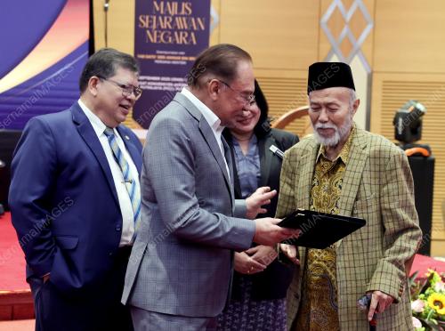 DATUK SERI ANWAR IBRAHIM