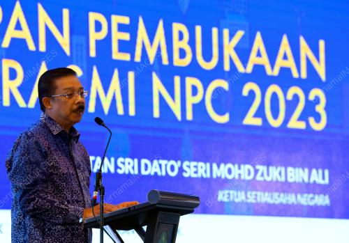 TAN SRI MOHD ZUKI ALI